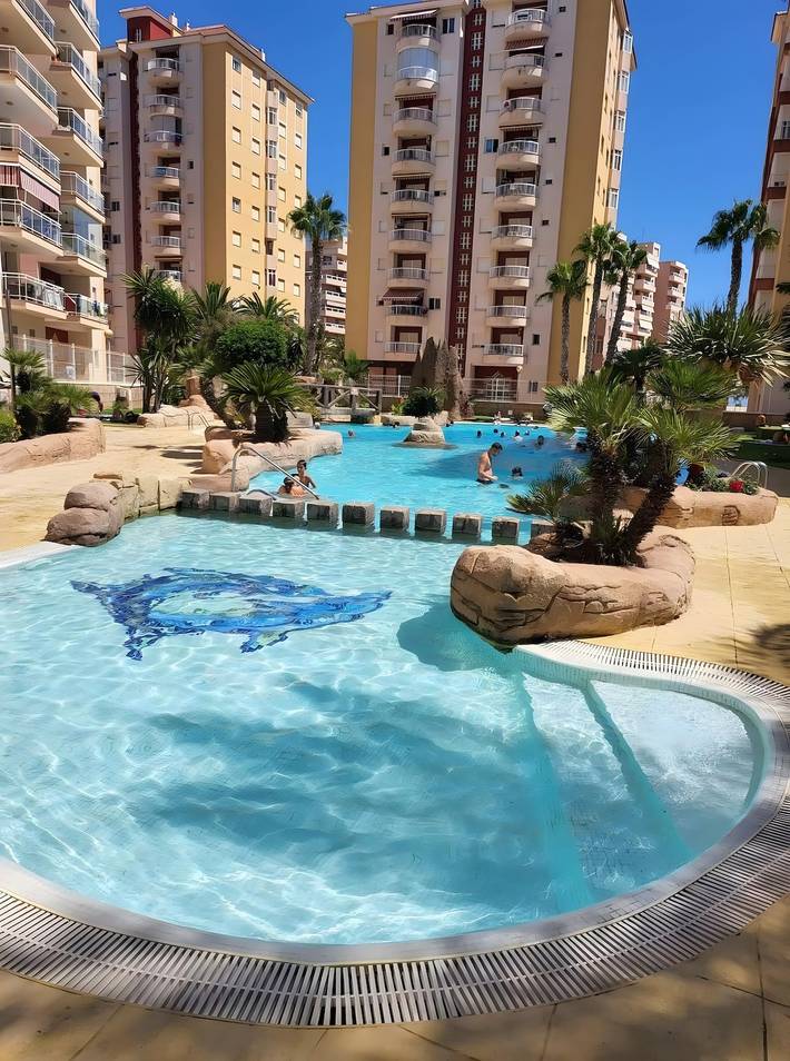 Apartamento entero, Apartamento 'Seaview  La Manga' con vistas al mar, Wi-Fi y aire acondicionado in Playa La Veneziola (La Manga), San Javier