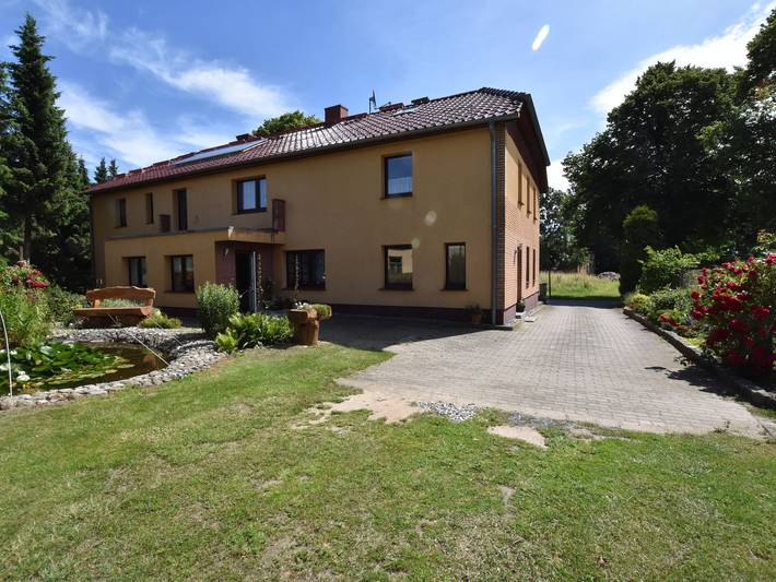 Ferienwohnung für 4 Personen, mit Terrasse und Garten in Bastorf