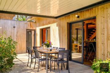 Chalet pour 6 personnes, avec jacuzzi ainsi que terrasse et jardin, adapté aux familles dans les Landes