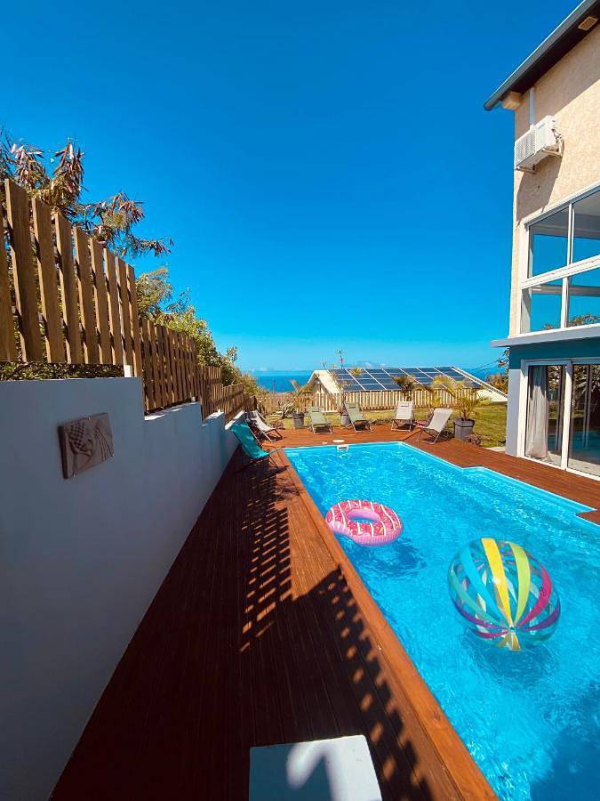Location de vacances pour 10 personnes, avec piscine ainsi que vue et jardin, adapté aux familles à L'Étang-Salé - 3