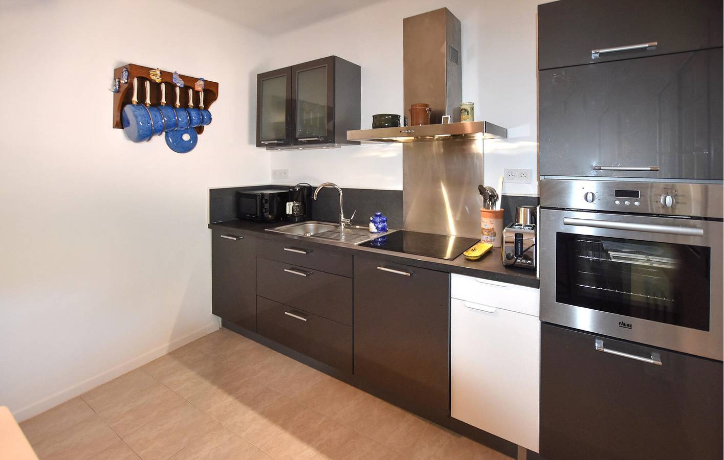 Charmant appartement avec piscine et jardin, à 1,5 km du centre-ville de Sernhac in Sernhac, Région de Nîmes