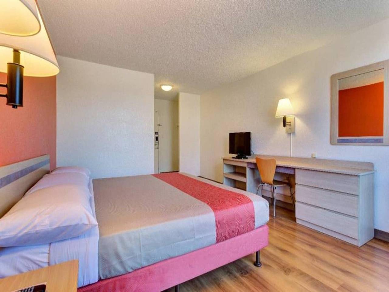 Ganze Wohnung, Queensize-Bett | Mobiler Zugang | Nsmk | Minikühlschrank in Belmont (California), Silicon Valley