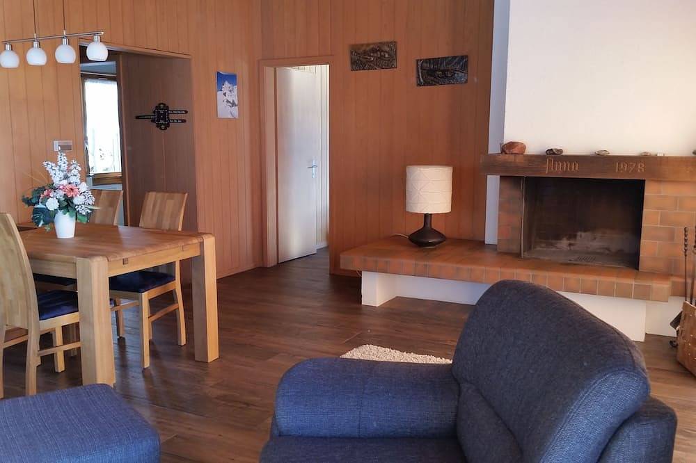 Ferienwohnung mit traumhafter Aussicht auf Eiger, Mönch und Jungfrau und den See in Beatenberg, Thunersee