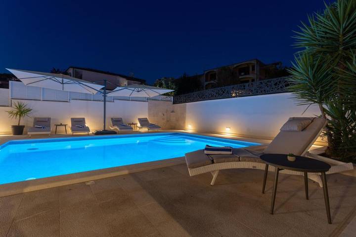 Chambre d’hôte pour 2 personnes, avec vue ainsi que terrasse et piscine - 1