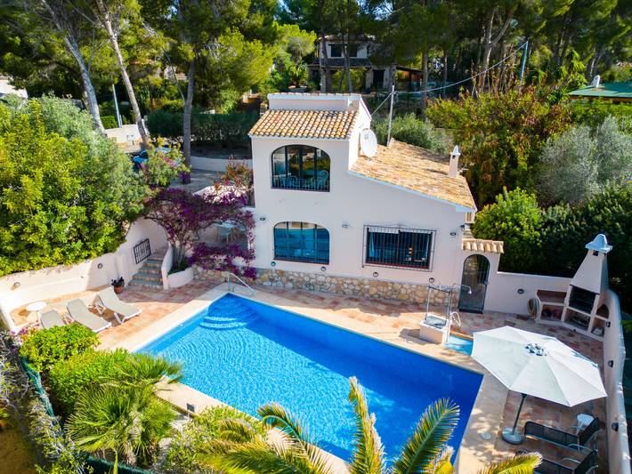 Casa de vacaciones para 6 personas, con vistas además de jardín y terraza - 1