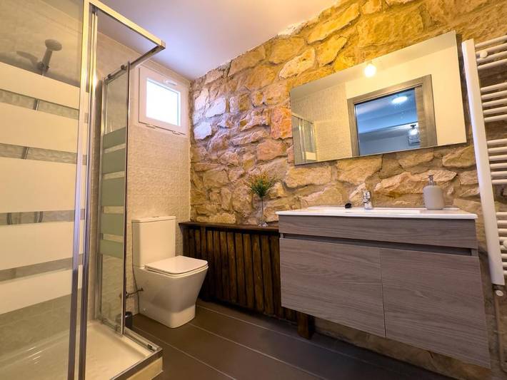 Apartamento de vacaciones para 8 personas, con terraza y jardín en Aragón - 2