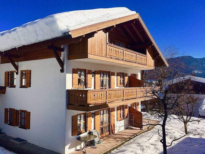 Ferienhaus für 4 Personen, mit Balkon und Sauna in Reit im Winkl