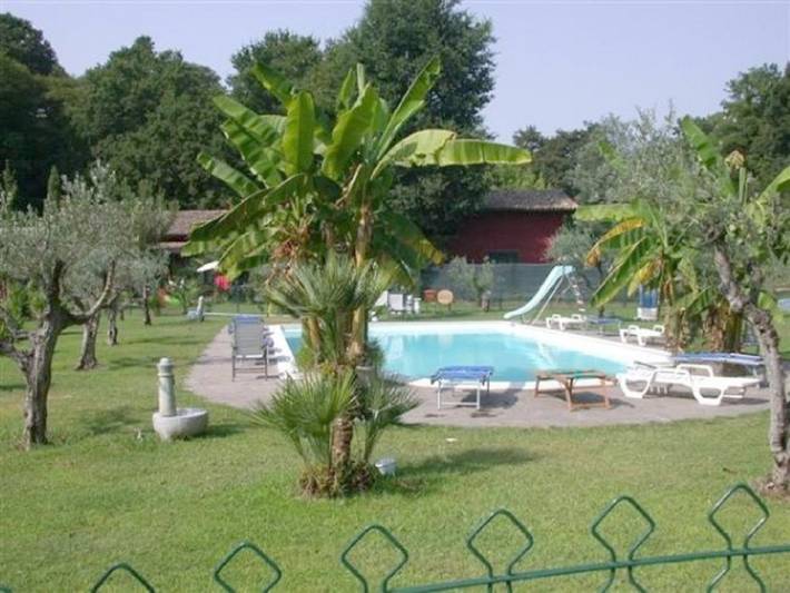 Location de vacances pour 2 personnes, avec jardin ainsi que piscine et vue dans La Storta - 4