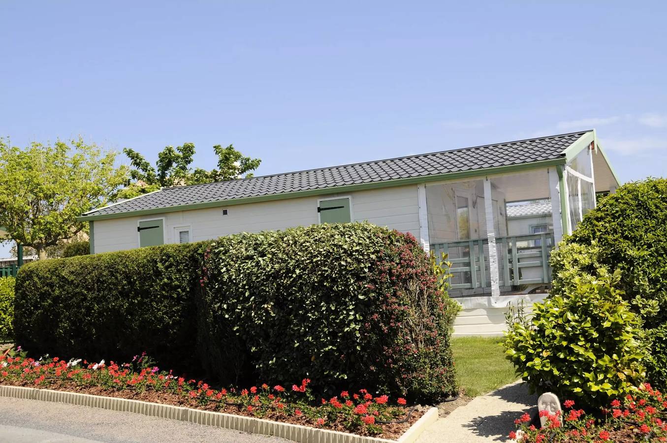 Nuevo mobil-home Vip climatizado, 3 habitaciones, tranquilidad garantizada, terraza cubierta y semic 6 personas in Brem-sur-Mer, Valle del Loira