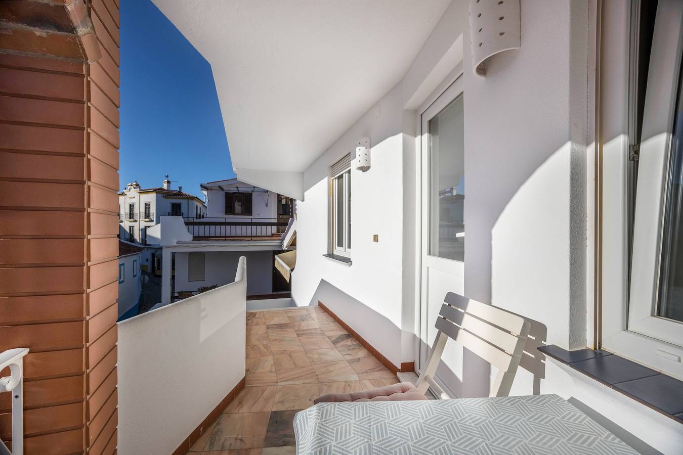 Apartamento entero, Apartamento 'Apartamento Amarelo T1' con balcón y Wi-Fi in Odeceixe, Costa Alentejana