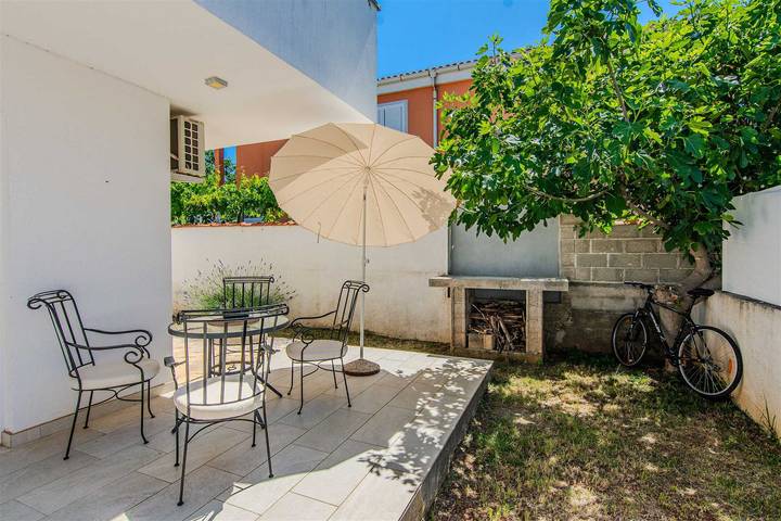 Ferienwohnung für 4 Personen, mit Balkon/Terrasse und Terrasse auf Vir