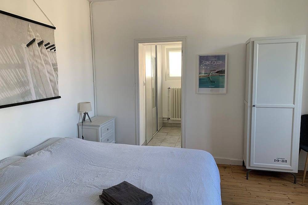 House with sea view close to: beaches, shops, Gr34 and golf course in Saint-Quay-Portrieux, Côte de Goëlo