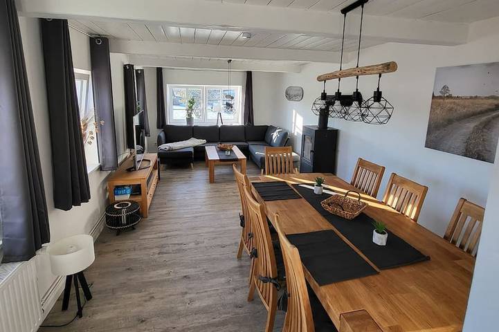Ferienhaus für 6 Personen, mit Garten und Terrasse sowie Sauna
