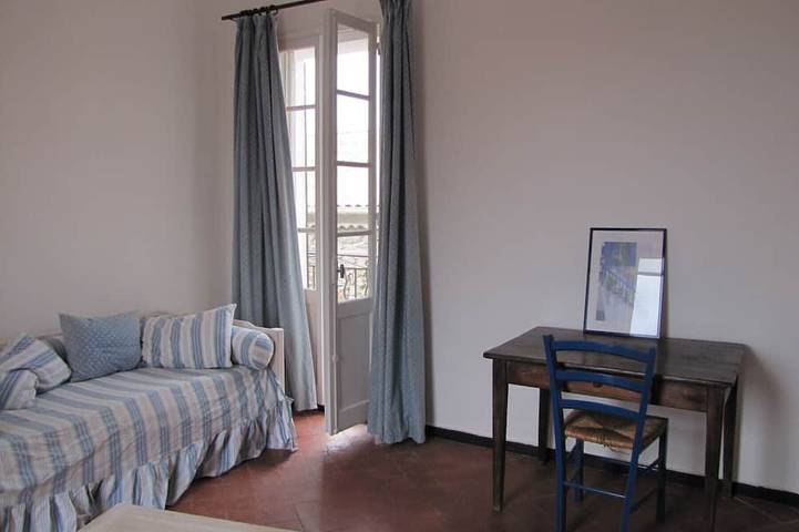 Location de vacances pour 6 personnes, avec balcon et jardin dans Zone nature des vieux salins d'Hyères - 2