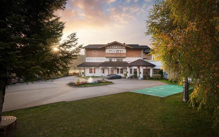 Hôtel pour 6 personnes, avec sauna et jardin ainsi que jacuzzi et piscine