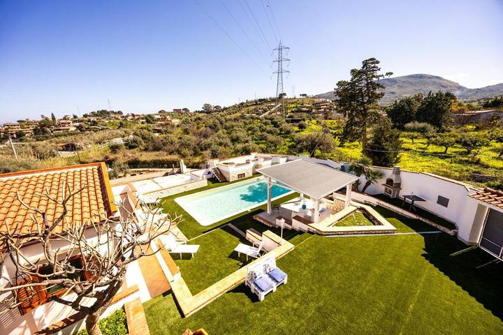 Villa pour 12 personnes, avec jacuzzi ainsi que jardin et piscine à Trabia - 4