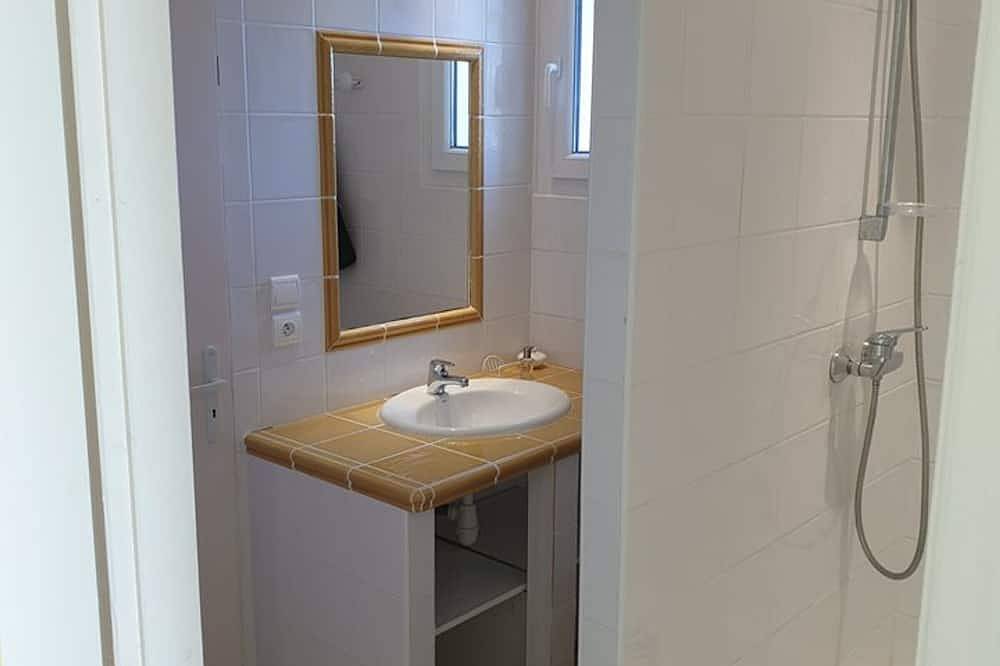 Schöne Villa umgeben von Olivenbäumen nahe Aups in Aups, Brignoles Region