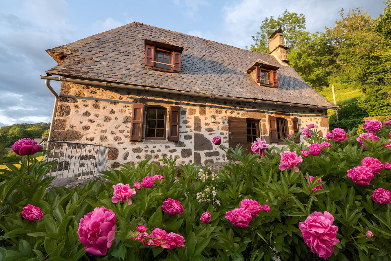 Wunderschön! Alleinstehendes Haus im Jordanne-Tal in Saint-Cirgues-de-Jordanne, Aurillac und Umgebung