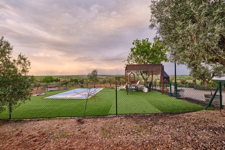 Casa rural para 12 personas, con Balcón y Terraza además de Jardín y Piscina en Alcabón - 3