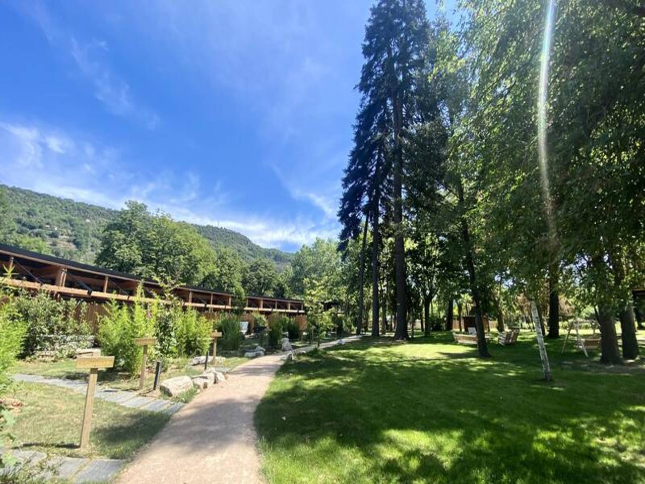 Apartamento entero, Casa de vacaciones en Aveyron con spa y piscina in Saint-Affrique, Parc naturel régional des Grands Causses