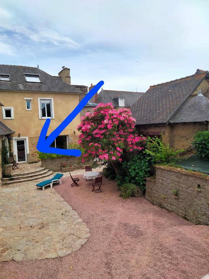 Gîte pour 4 personnes, avec vue à Caulnes - 2