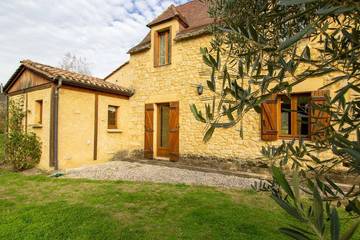 Gîte pour 4 personnes, avec jardin, animaux acceptés à La Roque-Gageac