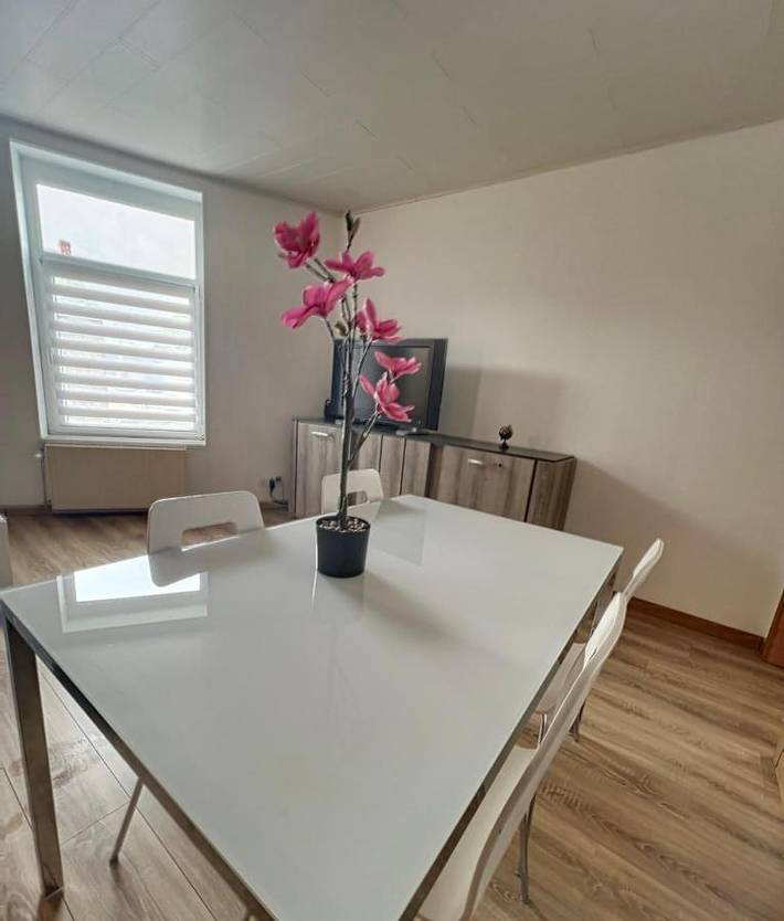 Gîte pour 6 personnes dans Aéroport de Charleroi Bruxelles Sud Gosselies - 2