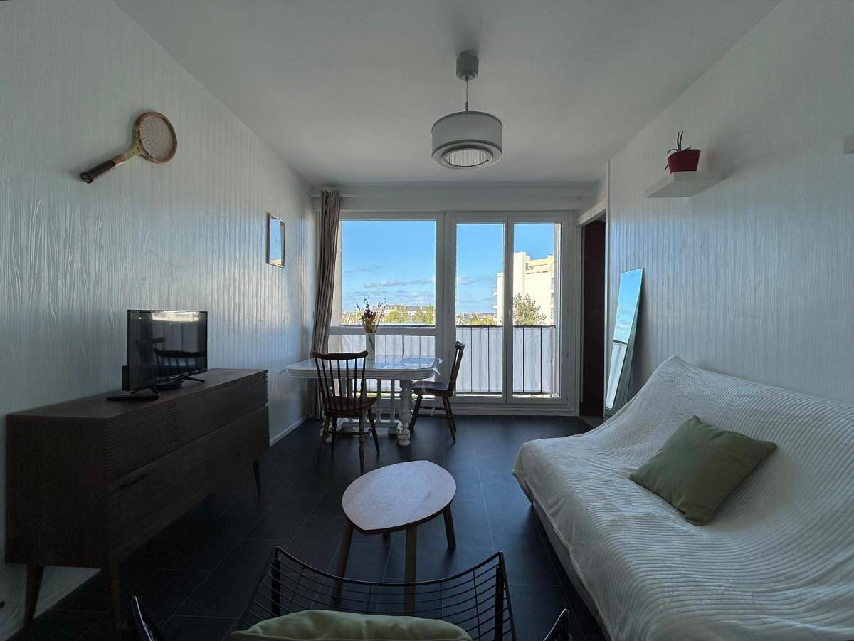 Appartement entier, One-Bedroom Apartment in Saint-Brieuc, Côte de Goëlo