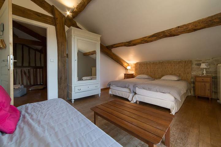 Location de vacances pour 11 personnes, avec terrasse ainsi que piscine et jardin, animaux acceptés à Sainte-Maure-de-Peyriac - 3