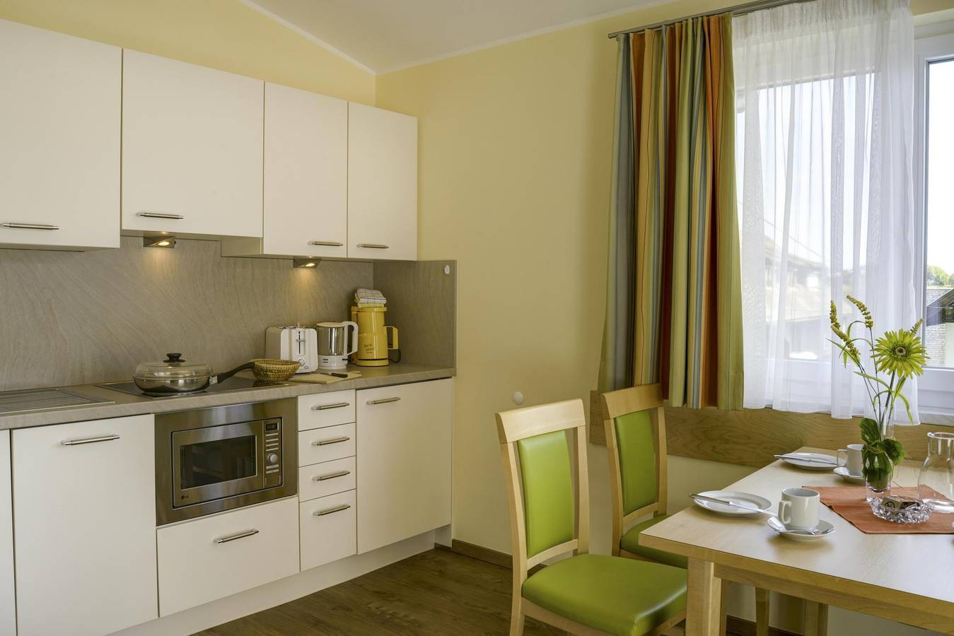 Appartement mit Seeblick - Typ B in Pohorje, Villach