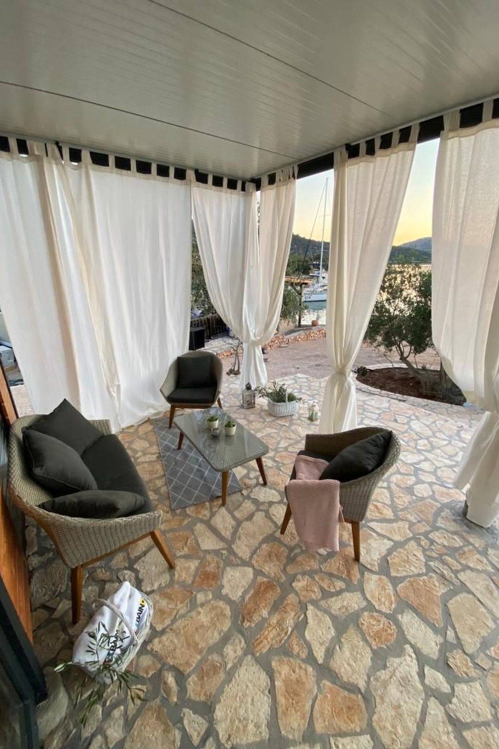 Ganze Wohnung, Strandhaus Hela - Ferienanlage Bain, Žut - Kornati in Kornaten, Općina Murter-Kornati