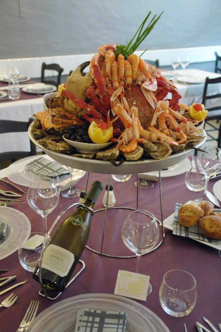 Logis Hôtel Les Chardons Bleus Restaurant Le Bistrot De La Mer in Roscoff, Ceinture Dorée