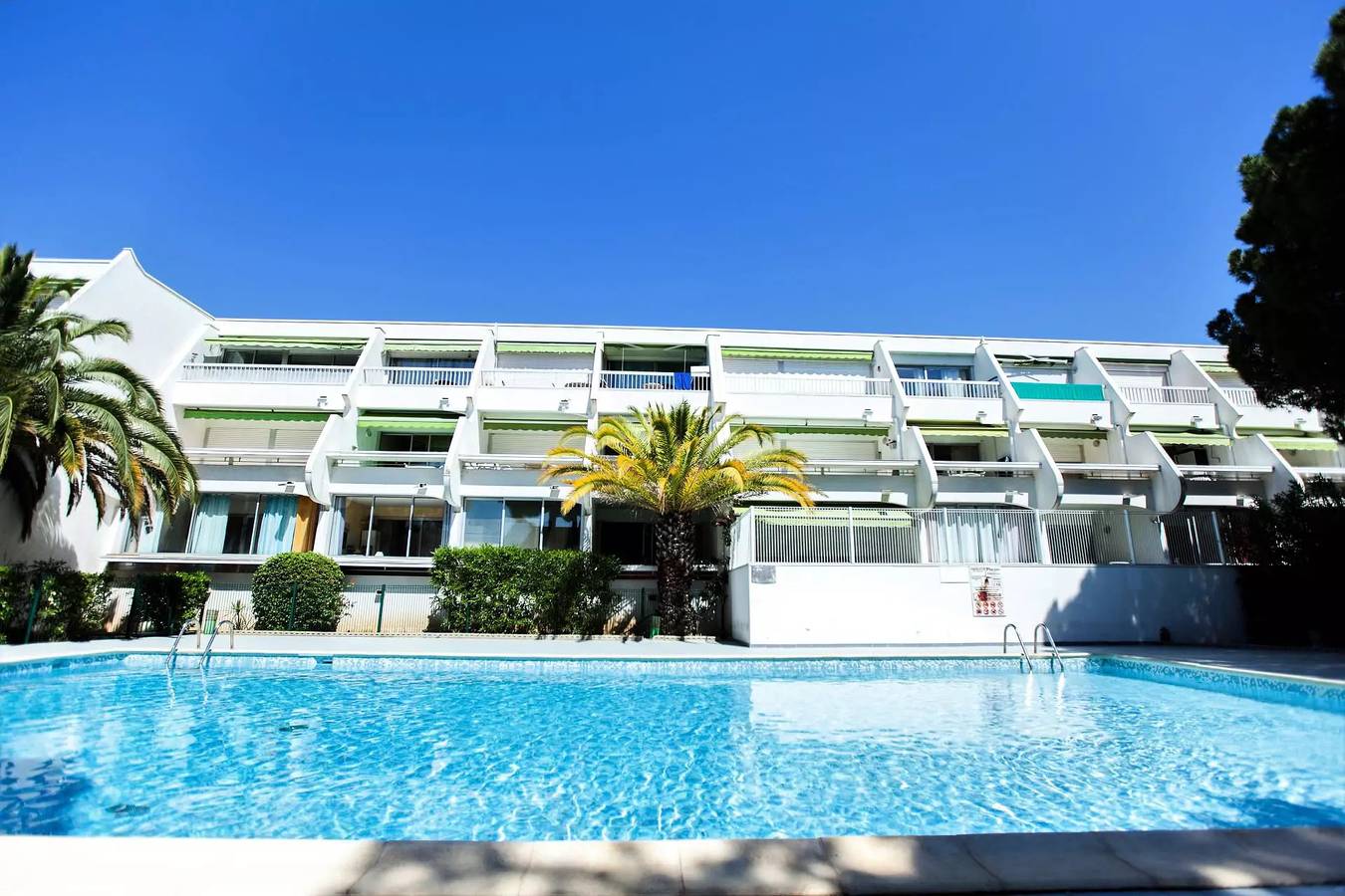 Estudio entero, Estudio con aire acondicionado y vistas a la piscina wifi in La Grande-Motte, Côte d'Améthyste