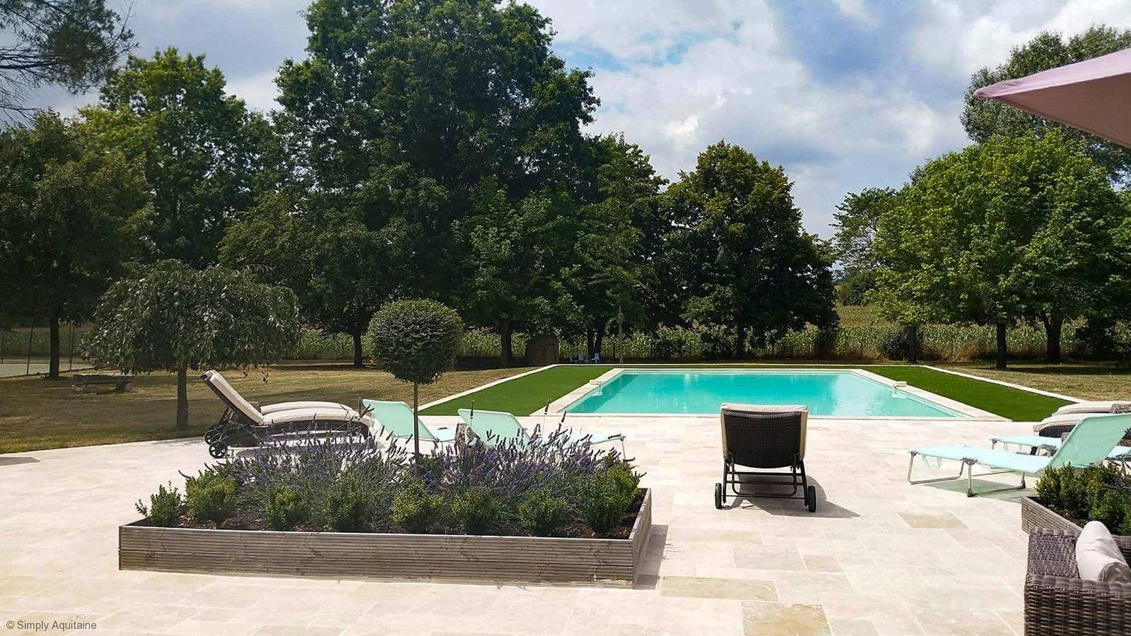 104 French Manoir  | Sleeps 12 in Moustier, Marmande region