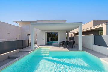 Villa für 8 Personen, mit Sauna und Balkon sowie Garten, mit Haustier in Gardasee-Lombardei