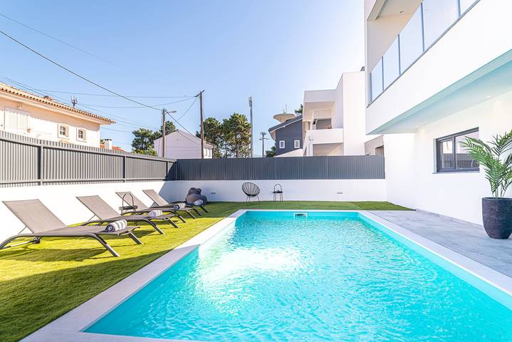 Location de vacances pour 6 personnes, avec jardin et terrasse dans Aroeira - 2