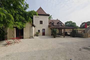 Location de vacances pour 6 personnes, avec jardin à Salvagnac-Cajarc