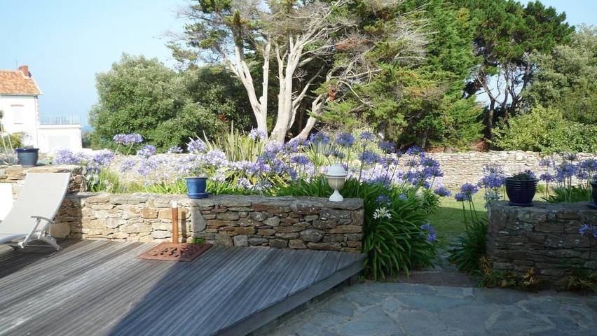 Location de vacances pour 3 personnes, avec terrasse et jardin à l' Île d'Yeu - 2