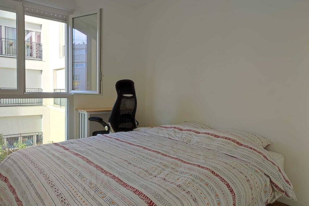 Apartamento entero, Bright apartment near Paris, terrace, parking in L'Haÿ-les-Roses, Valle del Marne
