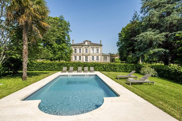 Château pour 12 personnes, avec Terrasse et Jardin ainsi que Piscine et Vue en Gironde