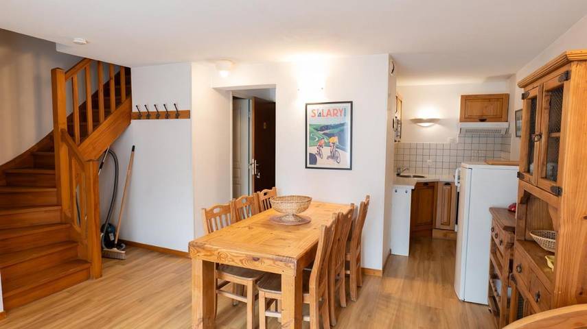 Appart’hôtel pour 8 personnes, avec vue ainsi que piscine et terrasse