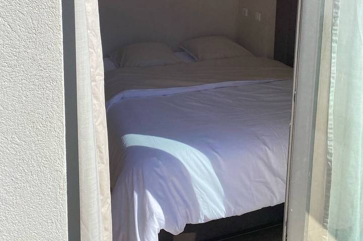 Maison d’hôte pour 2 personnes, avec piscine ainsi que jardin et jacuzzi à Gémenos - 4