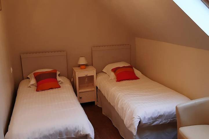 Location de vacances pour 4 personnes, avec terrasse et jardin à Plougoulm - 2