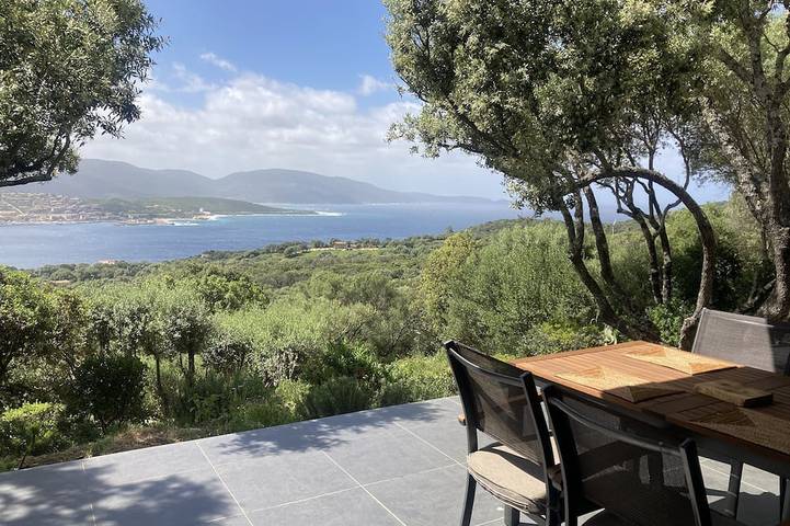 Villa pour 4 personnes, avec jardin à Olmeto