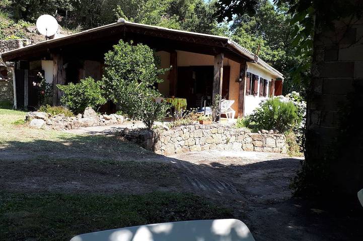 Chalet pour 6 personnes, avec jardin et terrasse