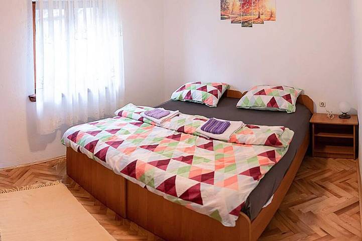 Ganze Wohnung, 2 bedroom cozy apartment in Srb in Gračac, Zadar