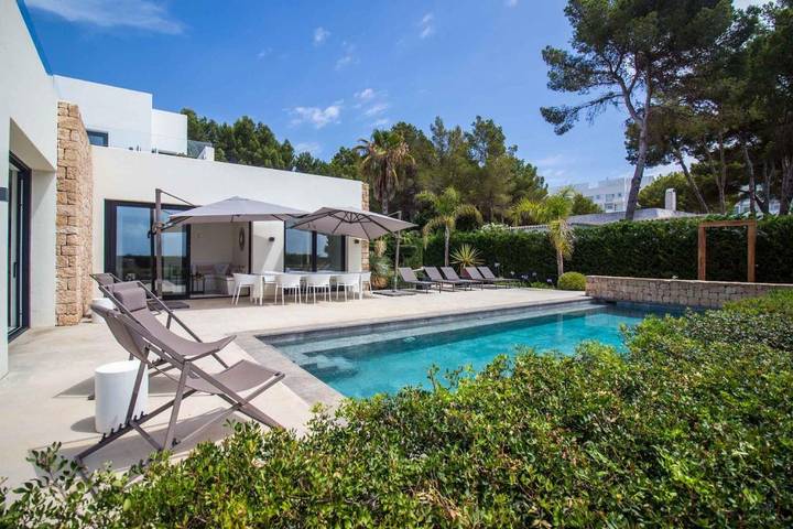 Villa pour 8 personnes, avec Balcon et Terrasse ainsi que Jardin et Piscine à S'Argamassa