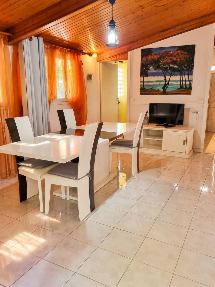 Gemütliches Haus in Bois des Nefles, 70 m² mit Gemeinschaftspool in Saint-Paul, La Réunion