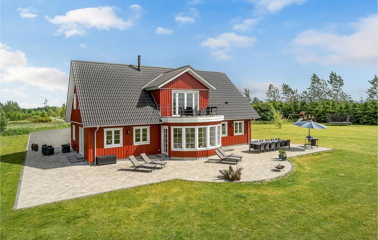 Ferienhaus für 12 Personen, mit Whirlpool und Garten sowie Terrasse - 1