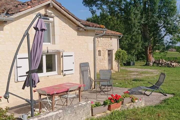 Location de vacances pour 2 personnes, avec Jardin à Ozillac